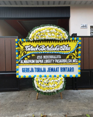 Papan Bunga Duka di Pejuang