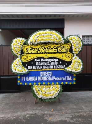 Papan Bunga Duka di Pejuang