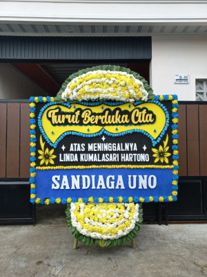 Papan Bunga Duka di Pejuang