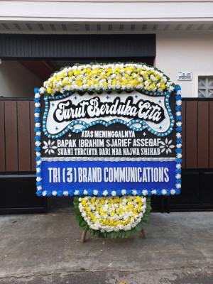 Papan Bunga Duka di Pejuang